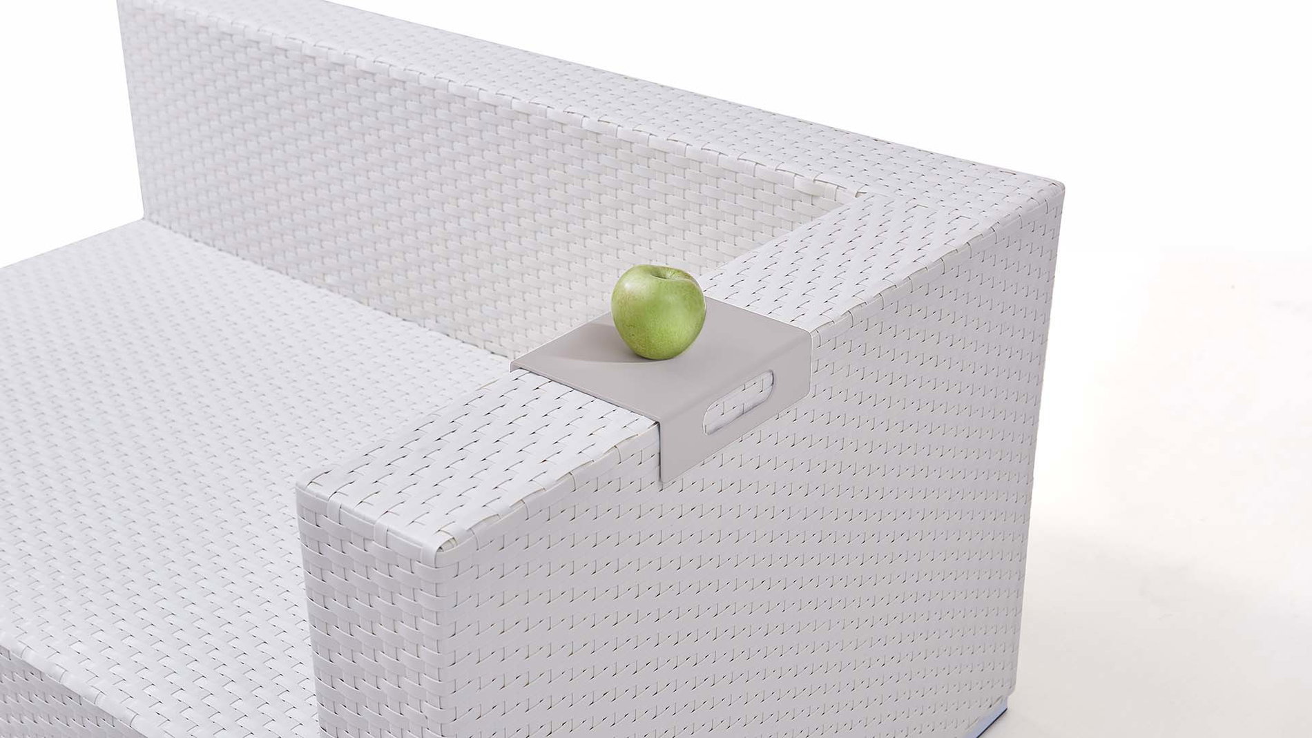 Alu_Tablett_Cube_Armlehne_seidengrau